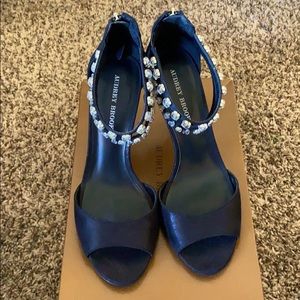 Women’s dress pump